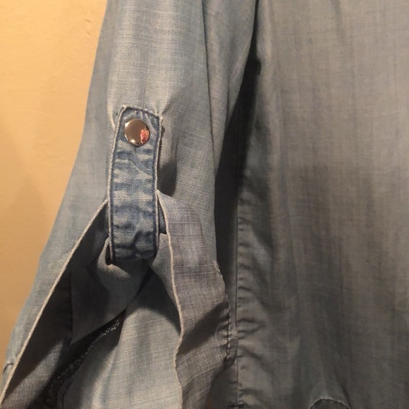 Zenergy by Chico’s comfortable denim look top. Size 1/size M - Picture 5 of 6